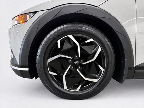 Used 2023 Hyundai Ioniq 5 SEL AWD/4WD image 9