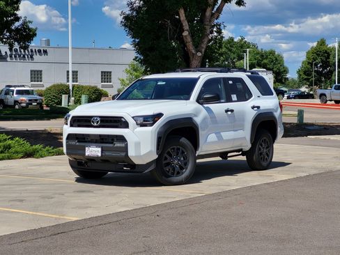 Certified 2026 Toyota 4Runner SR5 AWD/4WD image 2