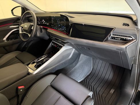 Certified 2025 Audi Q5 Premium Plus w/ Premium Plus AWD/4WD image 33