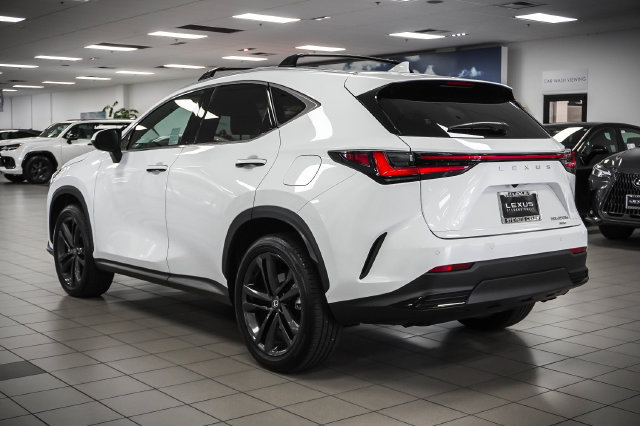 Used 2026 Lexus NX 450h+ AWD w/ Luxury Package image 8