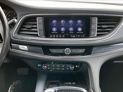 Used 2024 Buick Enclave Premium FWD image 32