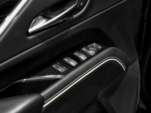 Used 2023 Cadillac Escalade ESV V image 41