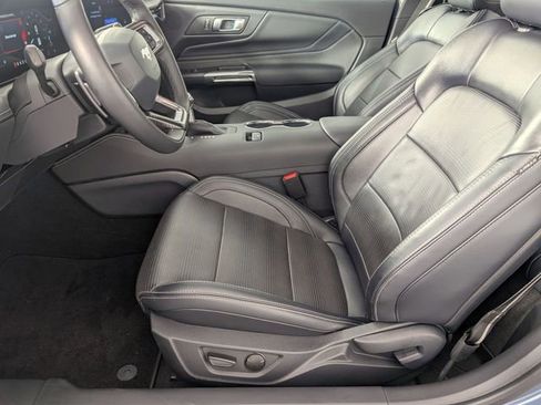 Used 2025 Ford Mustang GT Premium RWD image 12