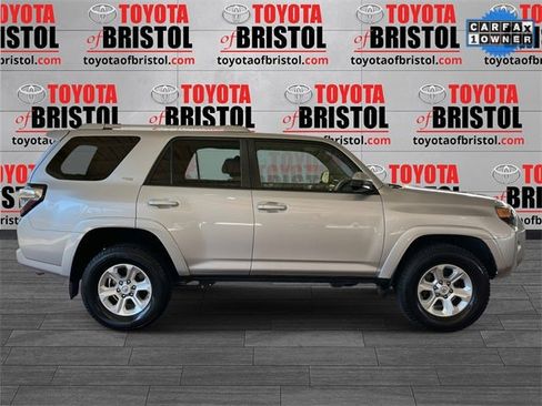 Used 2018 Toyota 4Runner SR5 image 2