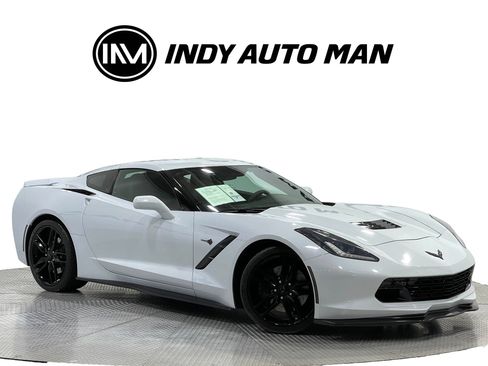 Used 2019 Chevrolet Corvette Stingray Coupe RWD image 2