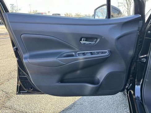New 2025 Nissan Versa SR w/ Trunk Package FWD image 14