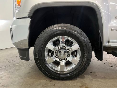 Used 2018 GMC Sierra 2500 SLT AWD/4WD image 14