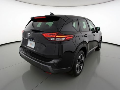Used 2025 Nissan Rogue SV AWD/4WD image 9