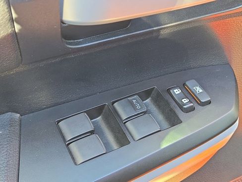 Used 2018 Toyota Tundra SR5 image 13