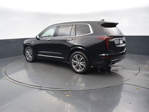 Used 2022 Cadillac XT6 Premium Luxury w/ Technology Package image 4