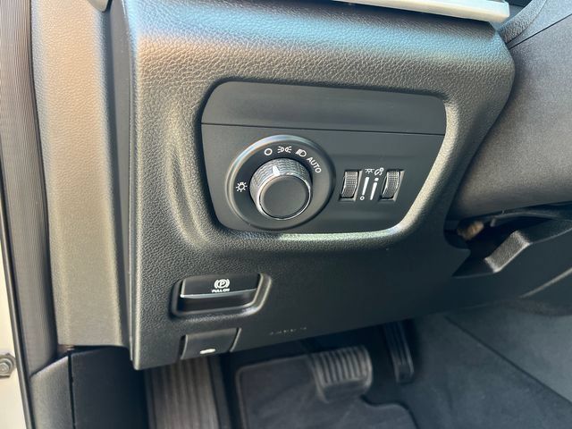 Certified 2025 Jeep Grand Cherokee Laredo X w/ Luxury Tech Group I AWD/4WD image 13
