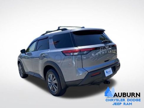 Used 2024 Nissan Pathfinder SV AWD/4WD image 5