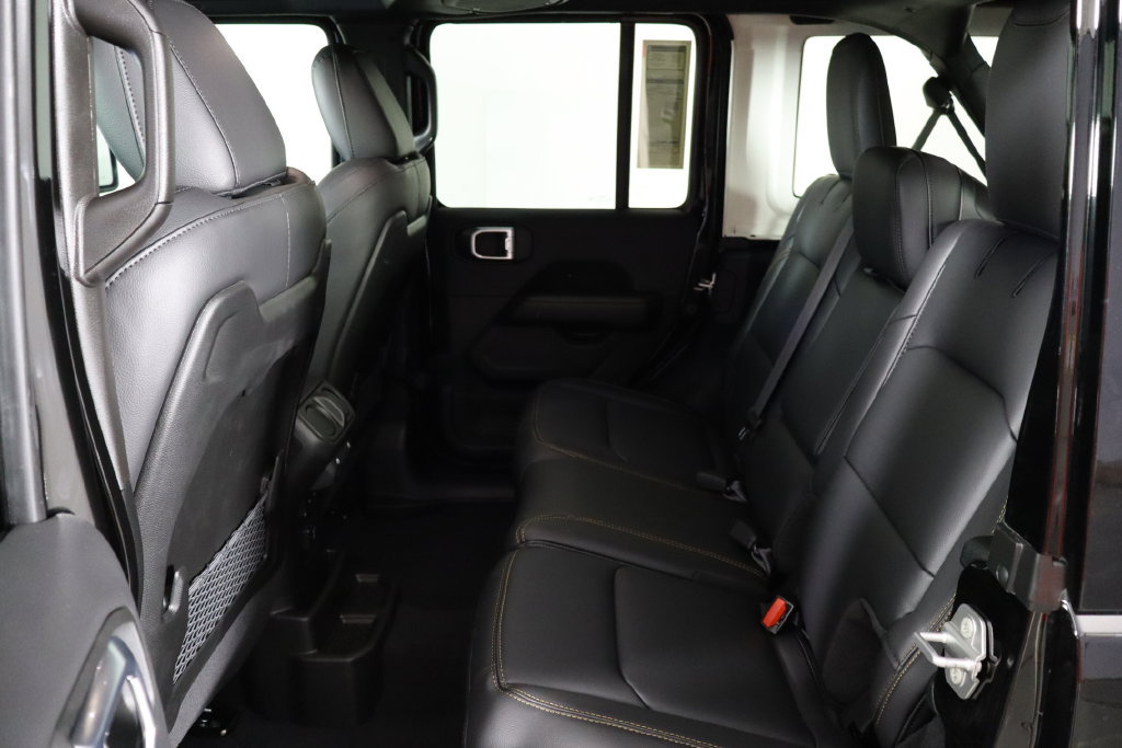 New 2027 Jeep Wrangler Unlimited Sahara AWD/4WD image 15