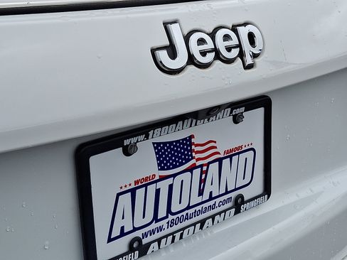 Used 2023 Jeep Compass Latitude AWD/4WD image 30