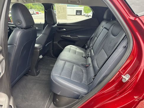 Used 2022 Chevrolet Bolt EUV LT w/ Convenience Package FWD image 24