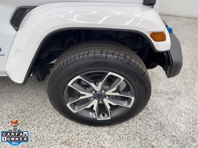 Used 2024 Jeep Wrangler Unlimited w/ Convenience Group AWD/4WD image 10