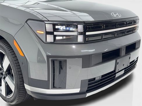 Used 2024 Hyundai Santa Fe Limited image 3