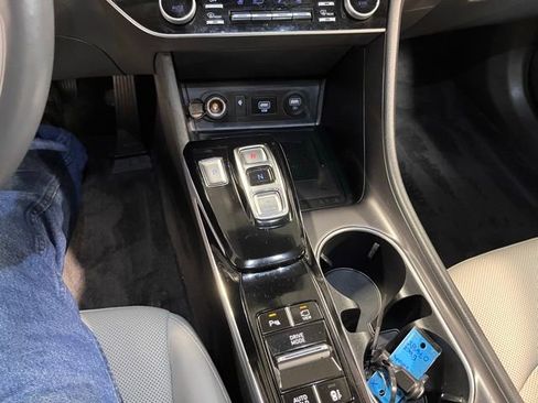 Used 2023 Hyundai Sonata Limited image 22