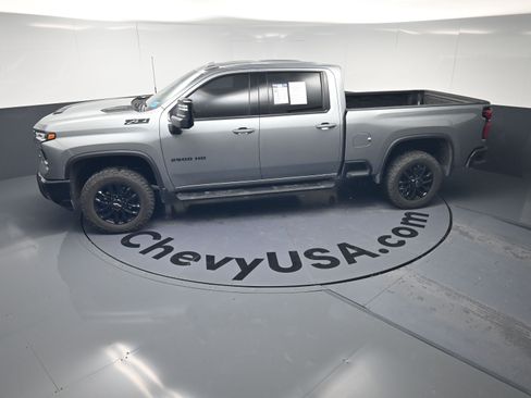 Used 2025 Chevrolet Silverado 2500 LTZ w/ LTZ Plus Package image 29