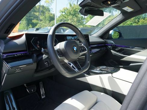 Used 2024 BMW 540i xDrive w/ Executive Package AWD/4WD image 12