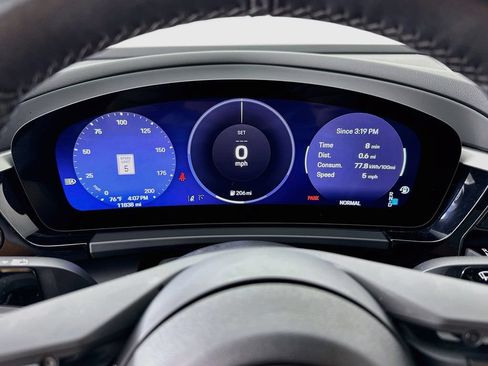 Certified 2025 Porsche Macan Electric RWD image 16