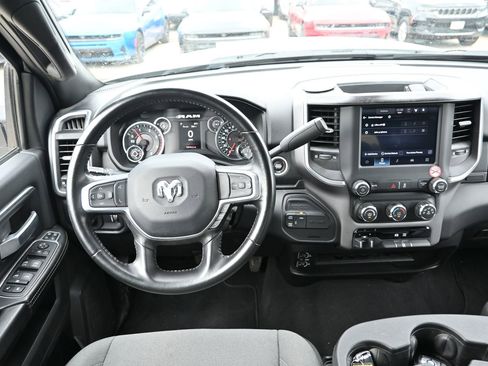 Used 2024 RAM 2500 Big Horn AWD/4WD image 27