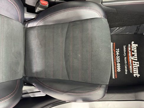 Used 2024 Mitsubishi Outlander Sport SE image 32