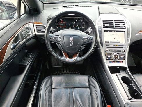 Used 2019 Lincoln MKZ Reserve image 11