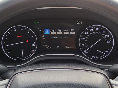 Used 2020 Toyota Avalon Limited FWD image 29