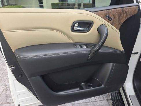 Certified 2024 INFINITI QX80 Premium Select w/ Cargo Package image 16