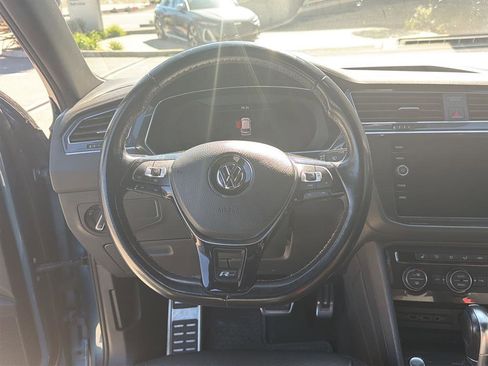 Used 2019 Volkswagen Tiguan SEL R-Line image 10
