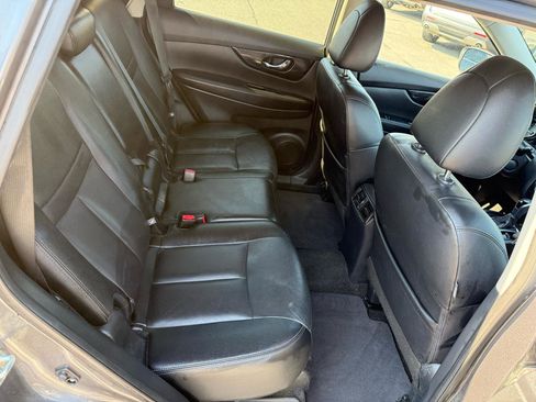 Used 2019 Nissan Rogue SL image 16