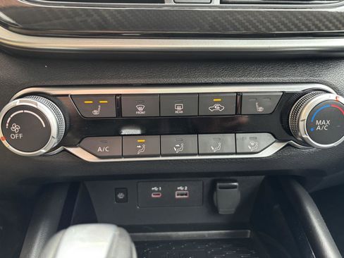 Used 2024 Nissan Altima 2.5 SR w/ SR Premium Package image 19