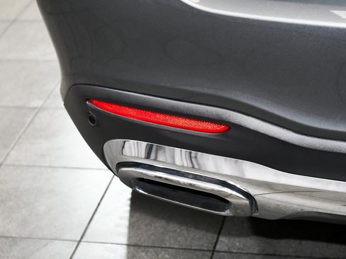 Used 2025 Mercedes-Benz GLS 450 4MATIC image 87