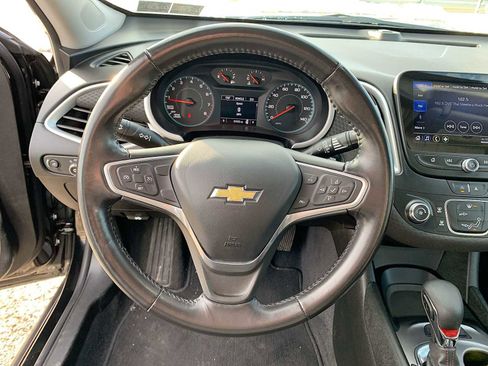 Used 2022 Chevrolet Malibu RS image 11
