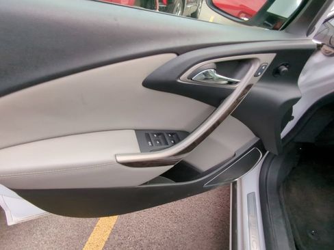 Used 2013 Buick Verano FWD image 8