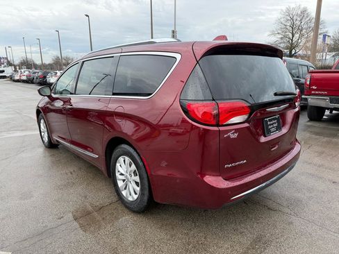 Used 2018 Chrysler Pacifica Touring-L Plus w/ Advanced Safetytec Group image 5