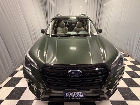 Used 2023 Subaru Forester Premium AWD/4WD image 2