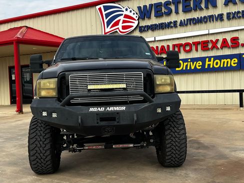 Used 2006 Ford F250 Harley-Davidson AWD/4WD image 2