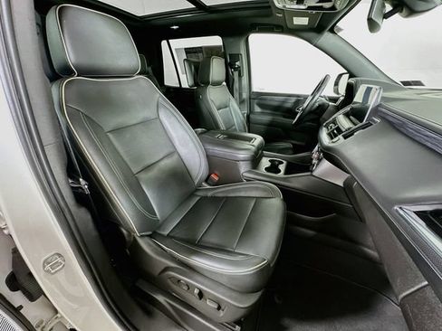 Used 2021 GMC Yukon SLT w/ SLT Premium Package AWD/4WD image 38