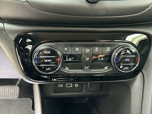 Certified 2022 Buick Encore GX Select image 26