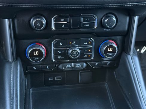Used 2024 Chevrolet Tahoe LT RWD image 28