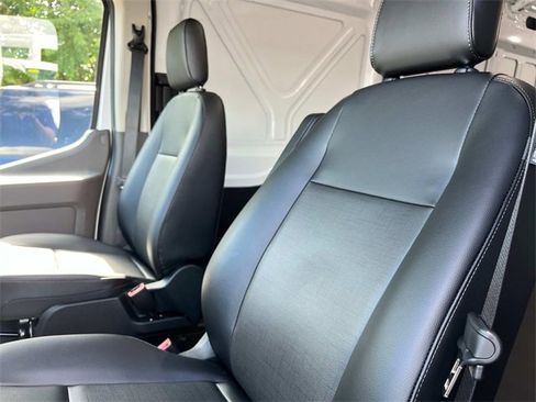 New 2025 Ford Transit 250 148 Medium Roof image 24