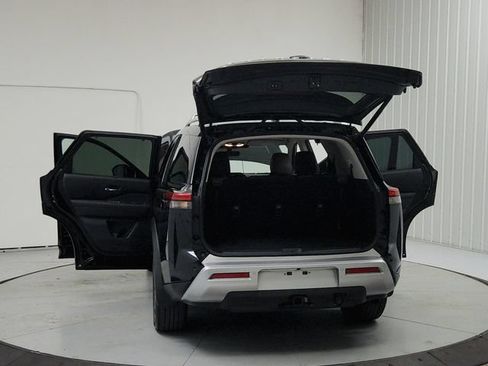 Used 2025 Nissan Pathfinder SL w/ SL Premium Package FWD image 14