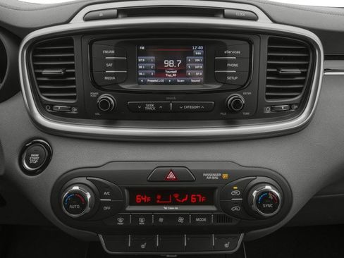 Used 2018 Kia Sorento EX AWD/4WD image 13