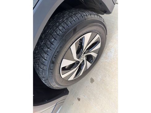 New 2025 Volkswagen Tiguan S image 12