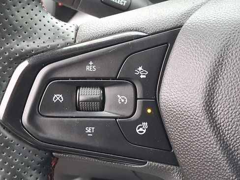 Used 2024 Chevrolet Trax RS image 21