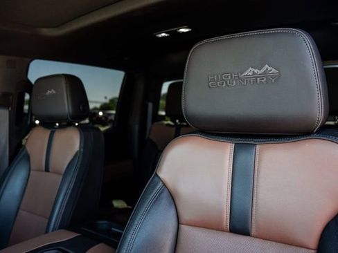 Used 2021 Chevrolet Silverado 1500 High Country w/ Safety Package II AWD/4WD image 15