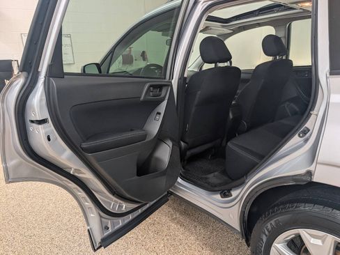 Used 2015 Subaru Forester 2.5i Premium AWD/4WD image 13