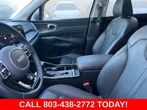 Used 2025 Kia Sorento SX FWD image 9